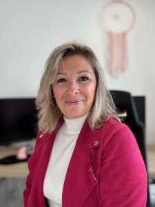 Coralie_buchet_darasse_secretaire_independante_photo_portrait